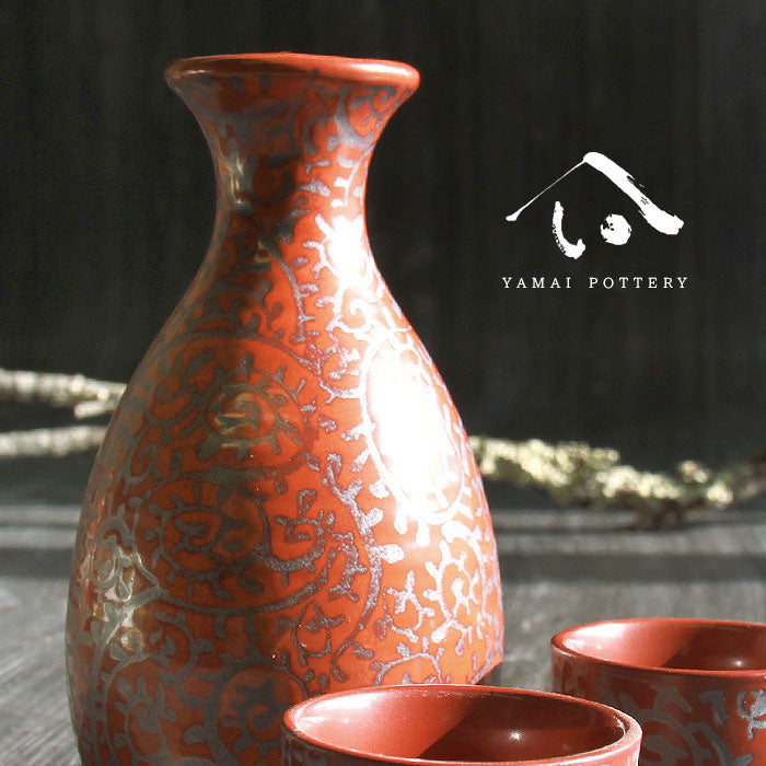 美濃焼 toki minoyaki japan 酒器 セット 酒器セット お猪口 徳利 おちょこ ペア とっくり 赤たこ唐草 陶器 手作り 2号 食器 結婚祝い 還暦祝い 祝い 還暦