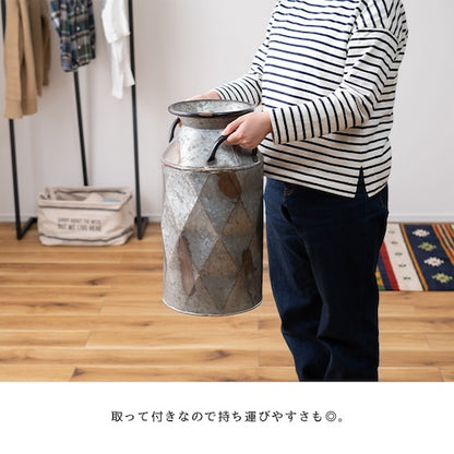 傘立て傘入れアンブレラスタンド玄関かさ収納ヴィンテージ調アンティークシックレトロスチール丈夫北欧コンパクト省スペーススリム水受けトレー付き通気性清潔おしゃれカフェシンプル安定感店舗ナチュラルかわいい一人暮らしブラックazm家具