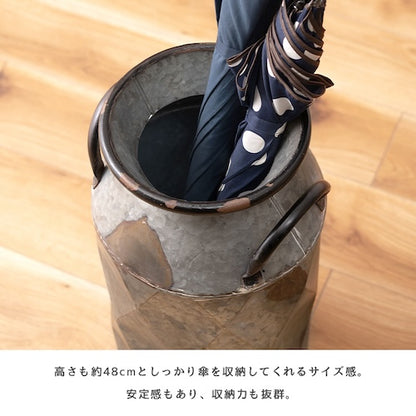 傘立て傘入れアンブレラスタンド玄関かさ収納ヴィンテージ調アンティークシックレトロスチール丈夫北欧コンパクト省スペーススリム水受けトレー付き通気性清潔おしゃれカフェシンプル安定感店舗ナチュラルかわいい一人暮らしブラックazm家具