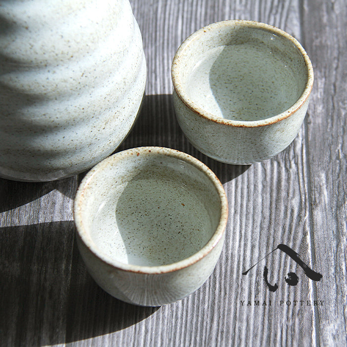 美濃焼 toki minoyaki japan 冷酒器 セット 酒器セット お猪口 冷酒 徳利 おちょこ ペア とっくり 酒器 陶器 手作り 2号 食器 結婚祝い 還暦祝い 祝い 還暦 プレゼント ギフト ギフトセット 食器セット お土産 誕生日 贈り物 お祝い 母の日 父の日 記念日 和食器 洋食器