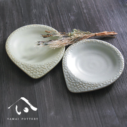 美濃焼 toki minoyaki japan お皿 皿 平皿 器 2点セット 2枚セット セット ペア おしゃれ 桜 柄 sara 陶器 手作り 食器 結婚祝い 還暦祝い 祝い 還暦 プレゼント ギフト ギフトセット 食器セット お土産 誕生日 贈り物 お祝い 母の日 父の日 記念日 和食器